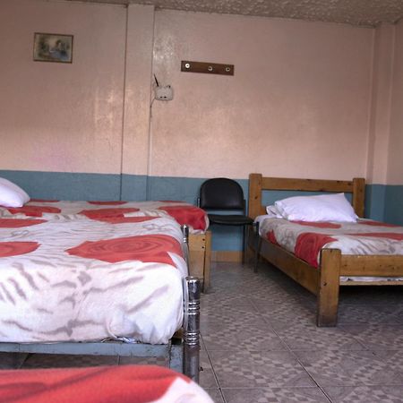 Hostal Carlos Luis 基多 外观 照片