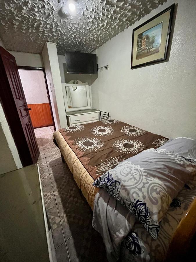 Hostal Carlos Luis 基多 外观 照片