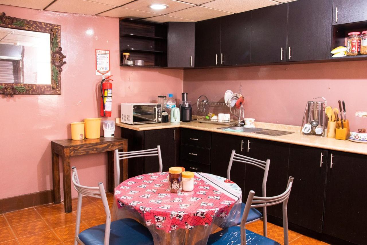 Hostal Carlos Luis 基多 外观 照片