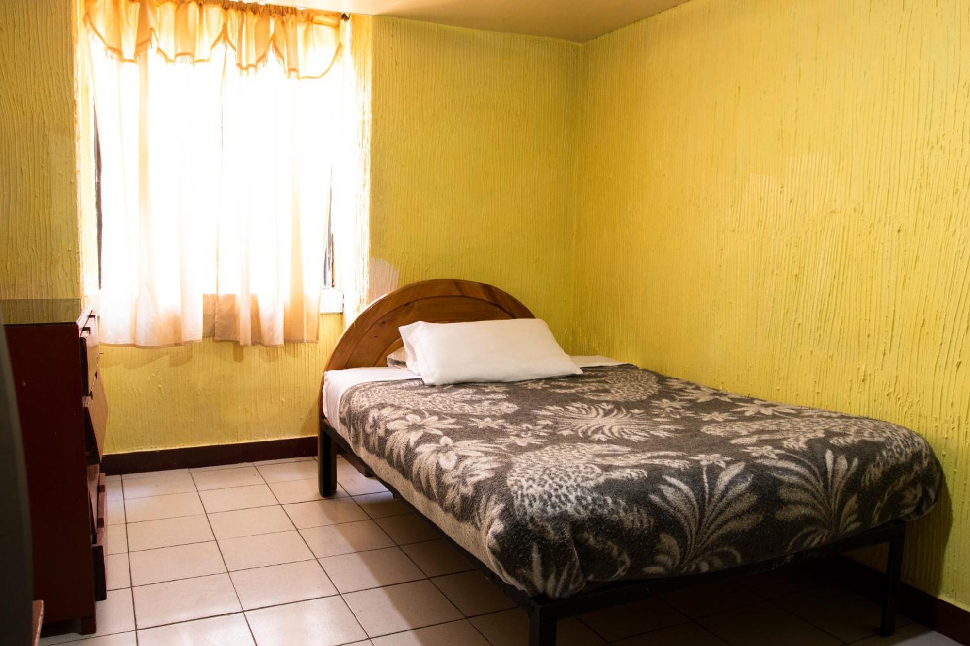 Hostal Carlos Luis 基多 外观 照片