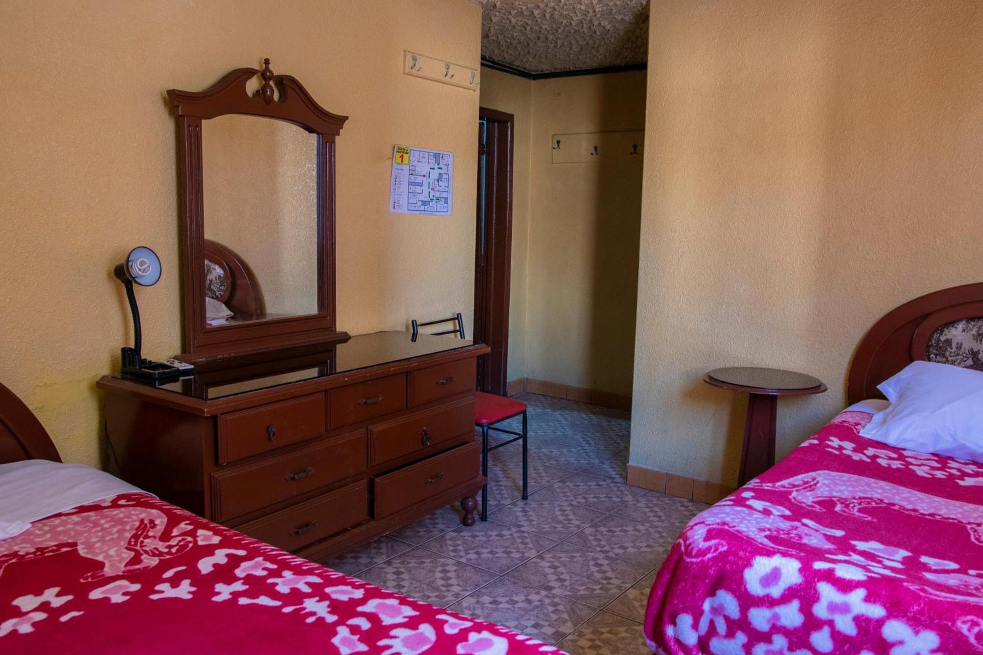 Hostal Carlos Luis 基多 外观 照片