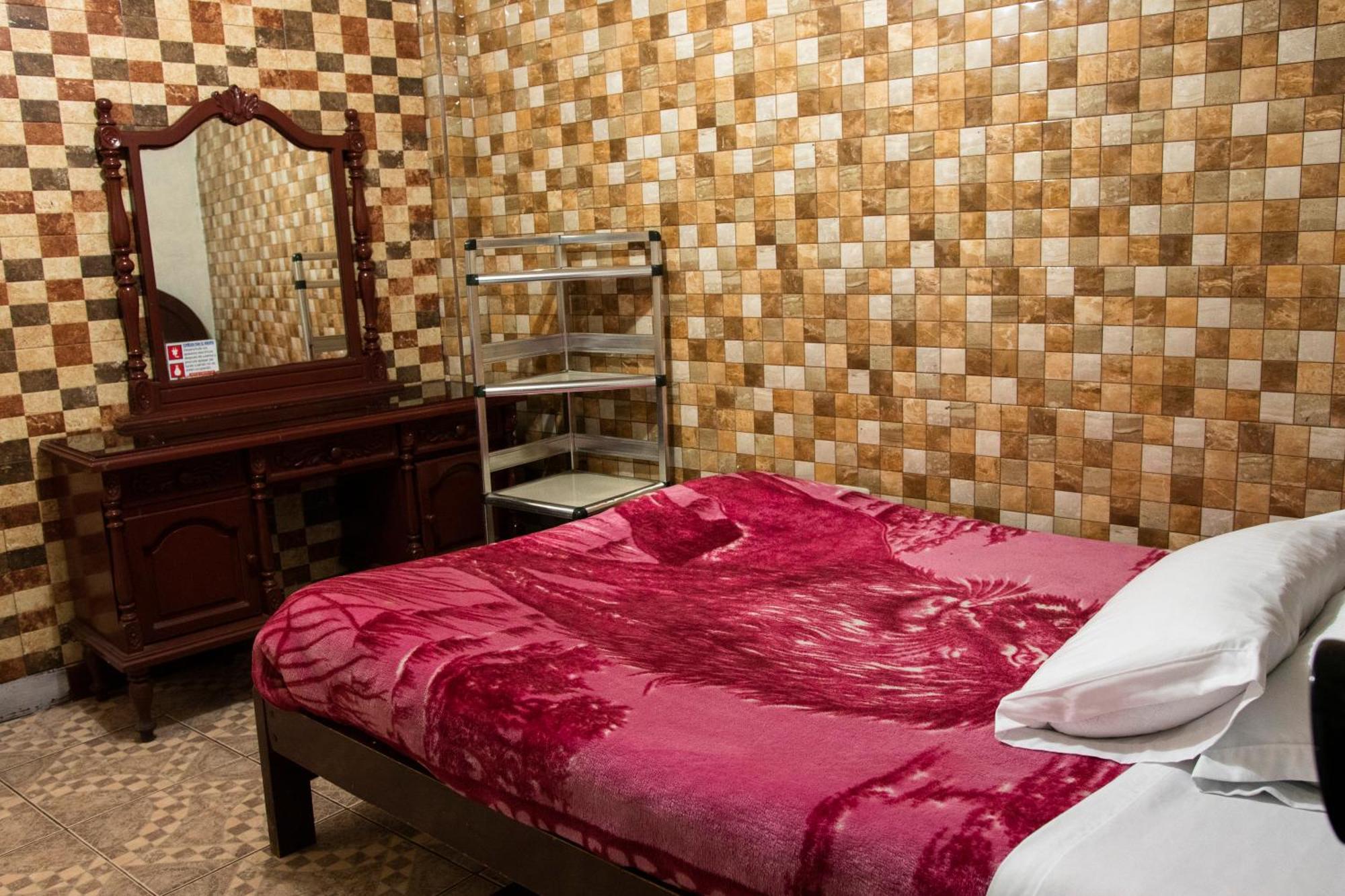 Hostal Carlos Luis 基多 外观 照片