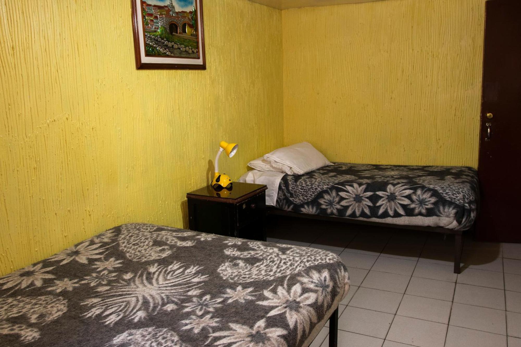 Hostal Carlos Luis 基多 外观 照片